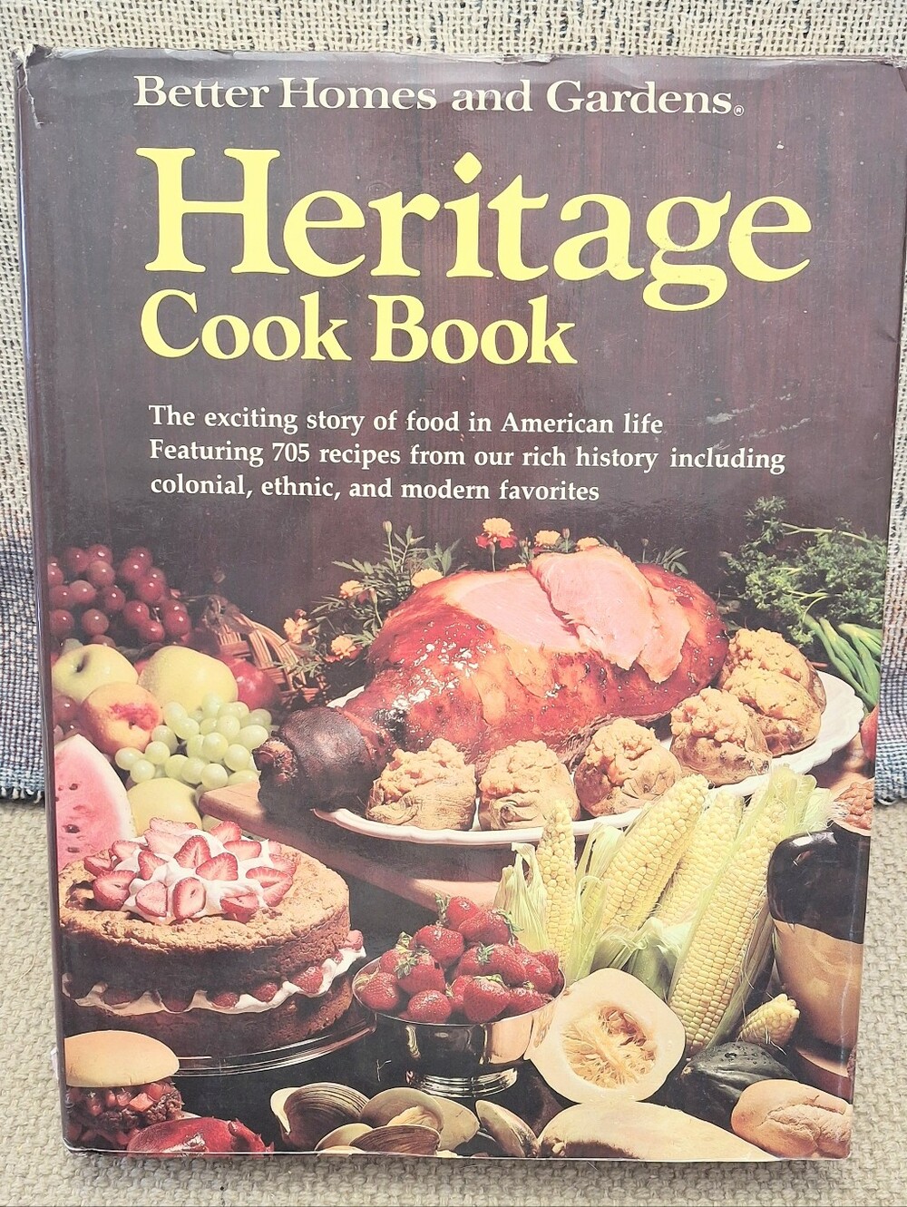 Better Homes and Gardens Heritage Cook Book 1976 American Recipe History HC